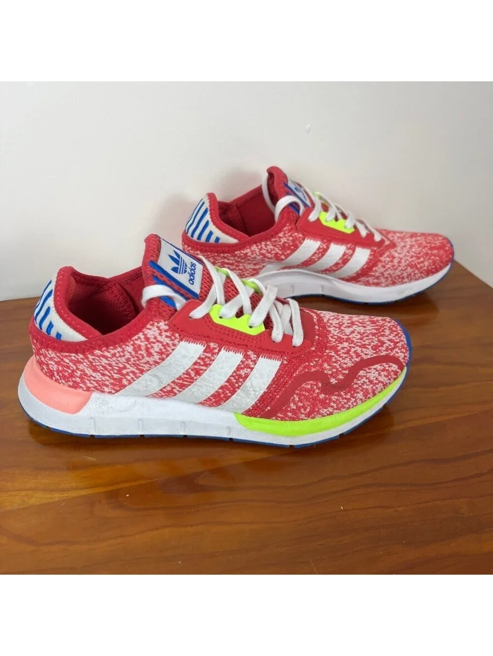 Adidas Originals Swift Run Red White Blue Neon Knit Sneakers Women’s 7.5